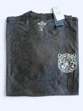 NWT Hollister Black Run DMC Pocket Graphic Tee